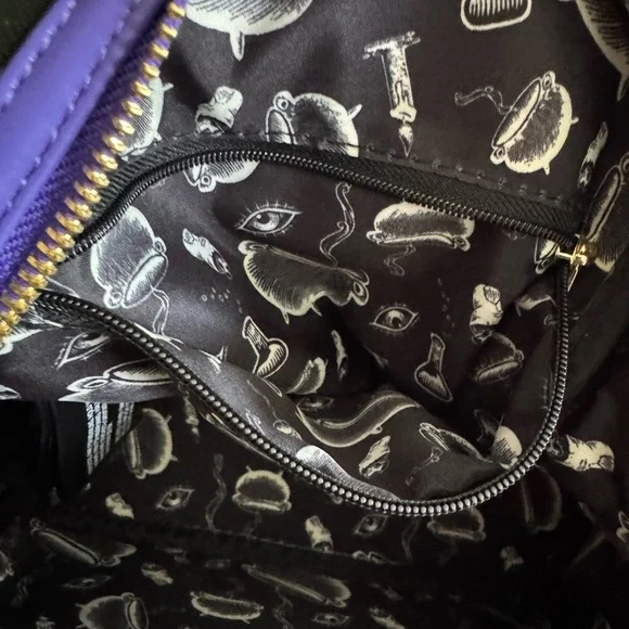 Loungefly Disney Sanderson Sister Winifred Loungefly Backpack - Picture 8 of 12